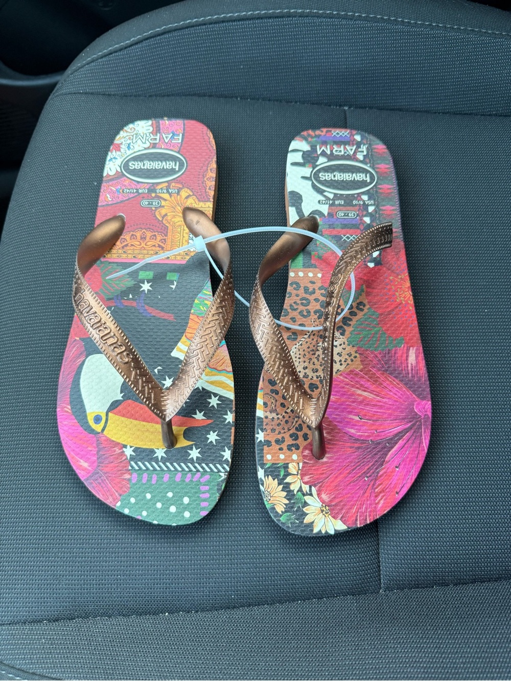 Women's HAVIANAS X FARM RIO Floral Tropical Print flip flops with Bronze Straps